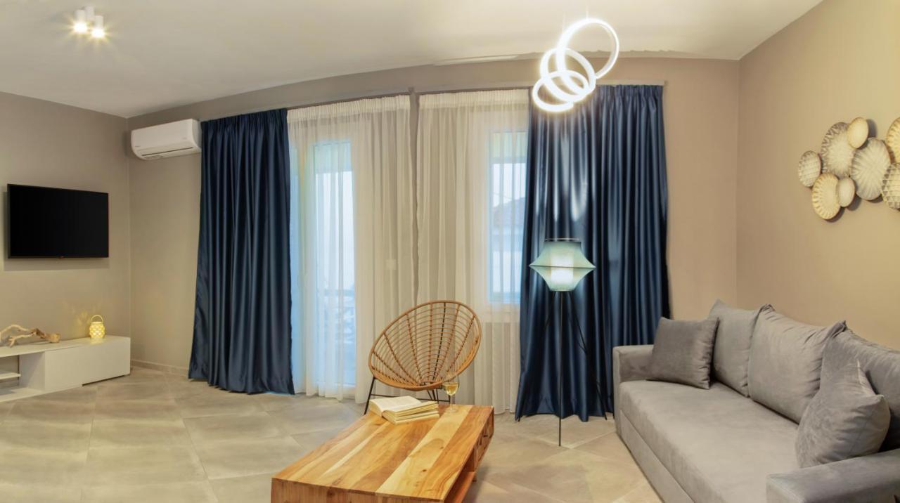 Corali Suites Andros Batsíon Extérieur photo